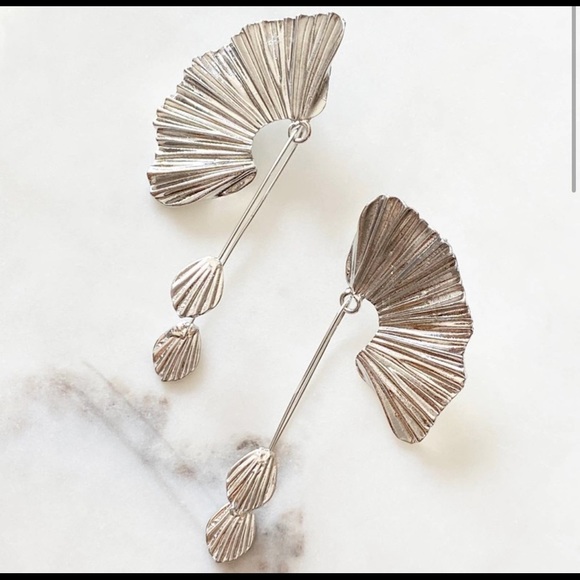 Anthropologie Jewelry - NEW Fanfare Dangle Earrings